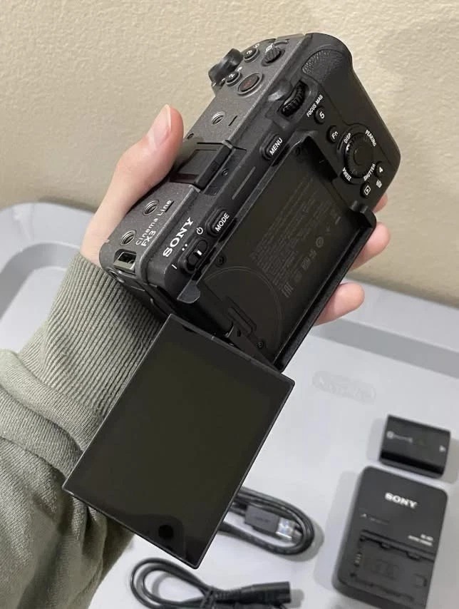 Sony FX3 Full-Frame Cinema Camera - USED thumbnail 5