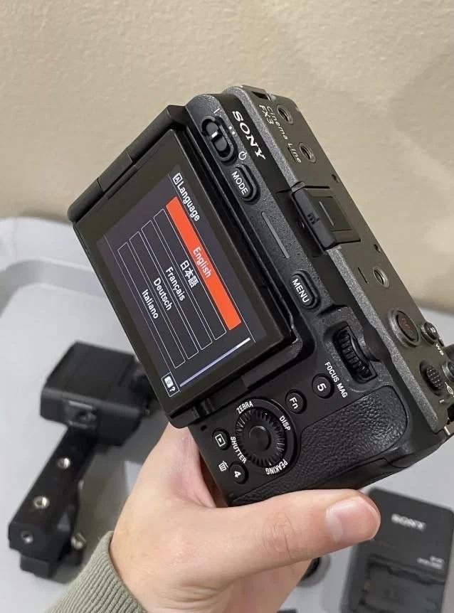 Sony FX3 Full-Frame Cinema Camera - USED thumbnail 6