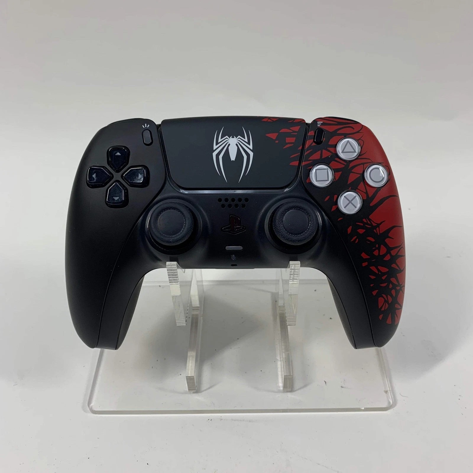 Sony PlayStation 5 Disc Console 825GB – Marvel’s Spider-Man Limited Edition (CFI-1215A) thumbnail 12