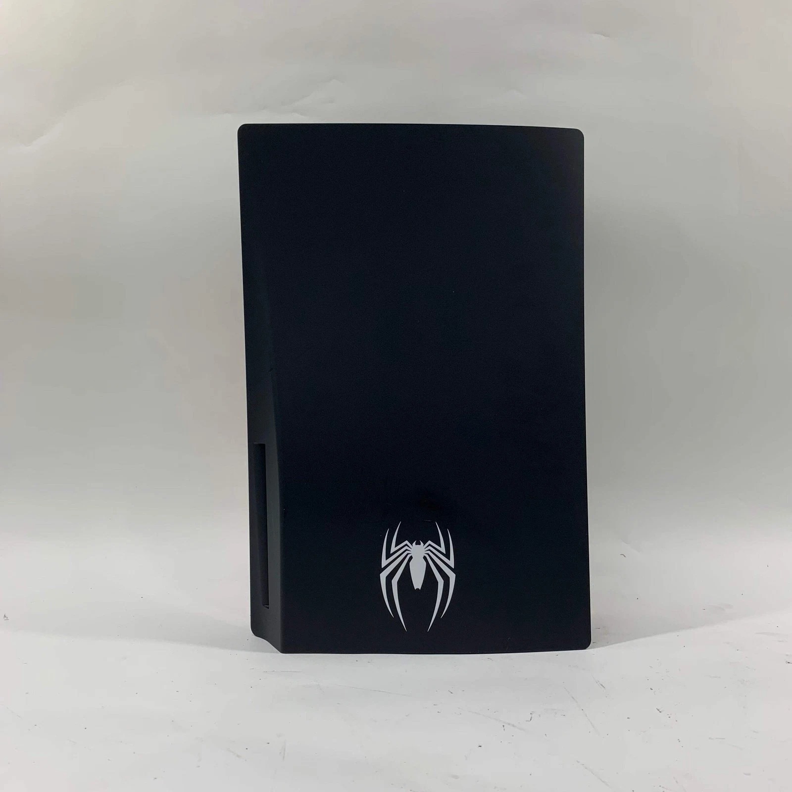 Sony PlayStation 5 Disc Console 825GB – Marvel’s Spider-Man Limited Edition (CFI-1215A) thumbnail 4