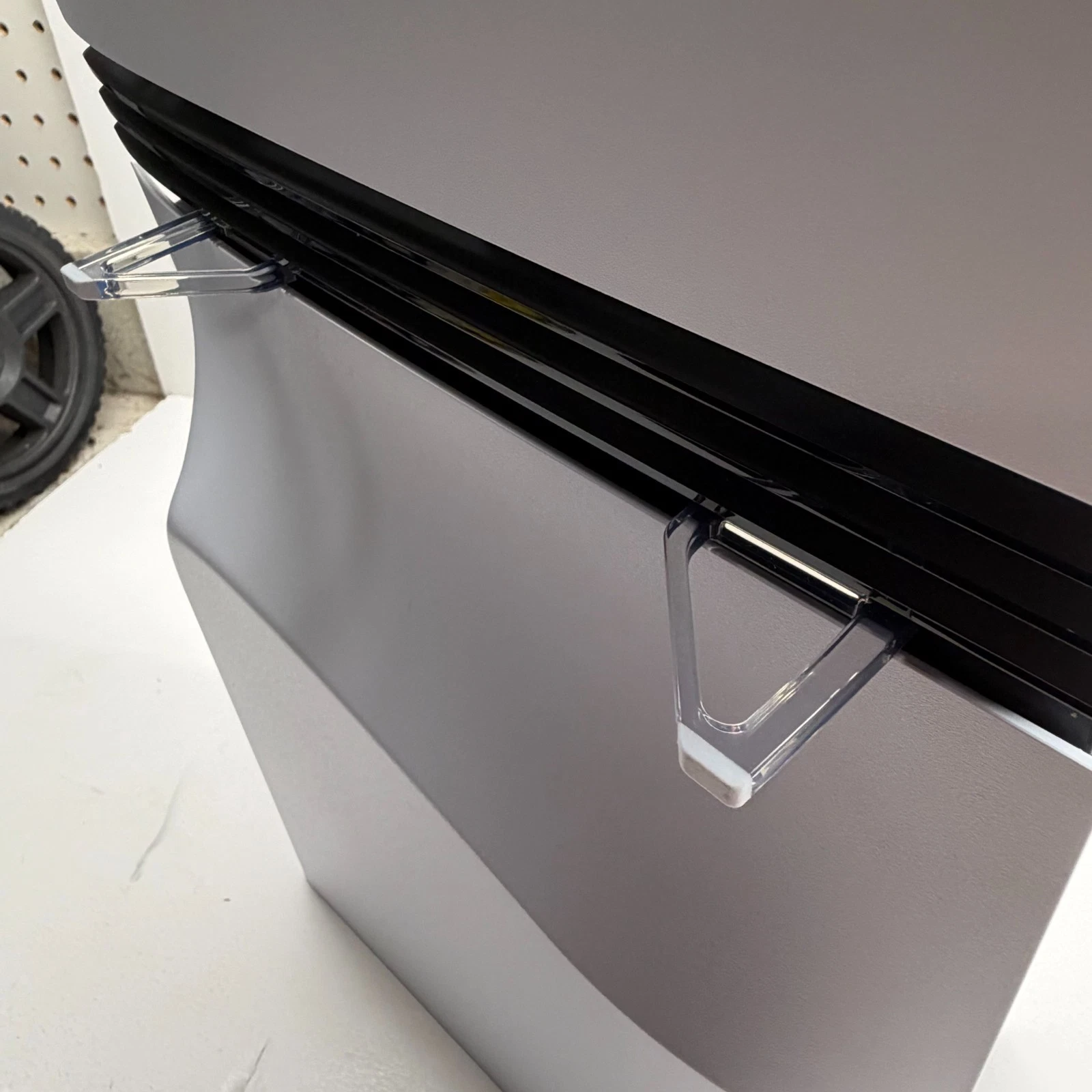 Sony PlayStation 5 Pro Console 2TB with DISC DRIVE + 2 Controllers thumbnail 10