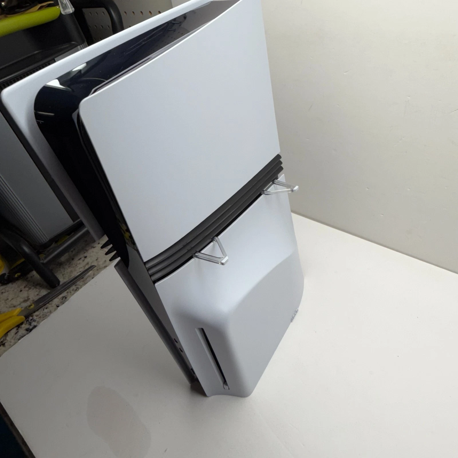 Sony PlayStation 5 Pro Console 2TB with DISC DRIVE + 2 Controllers thumbnail 5