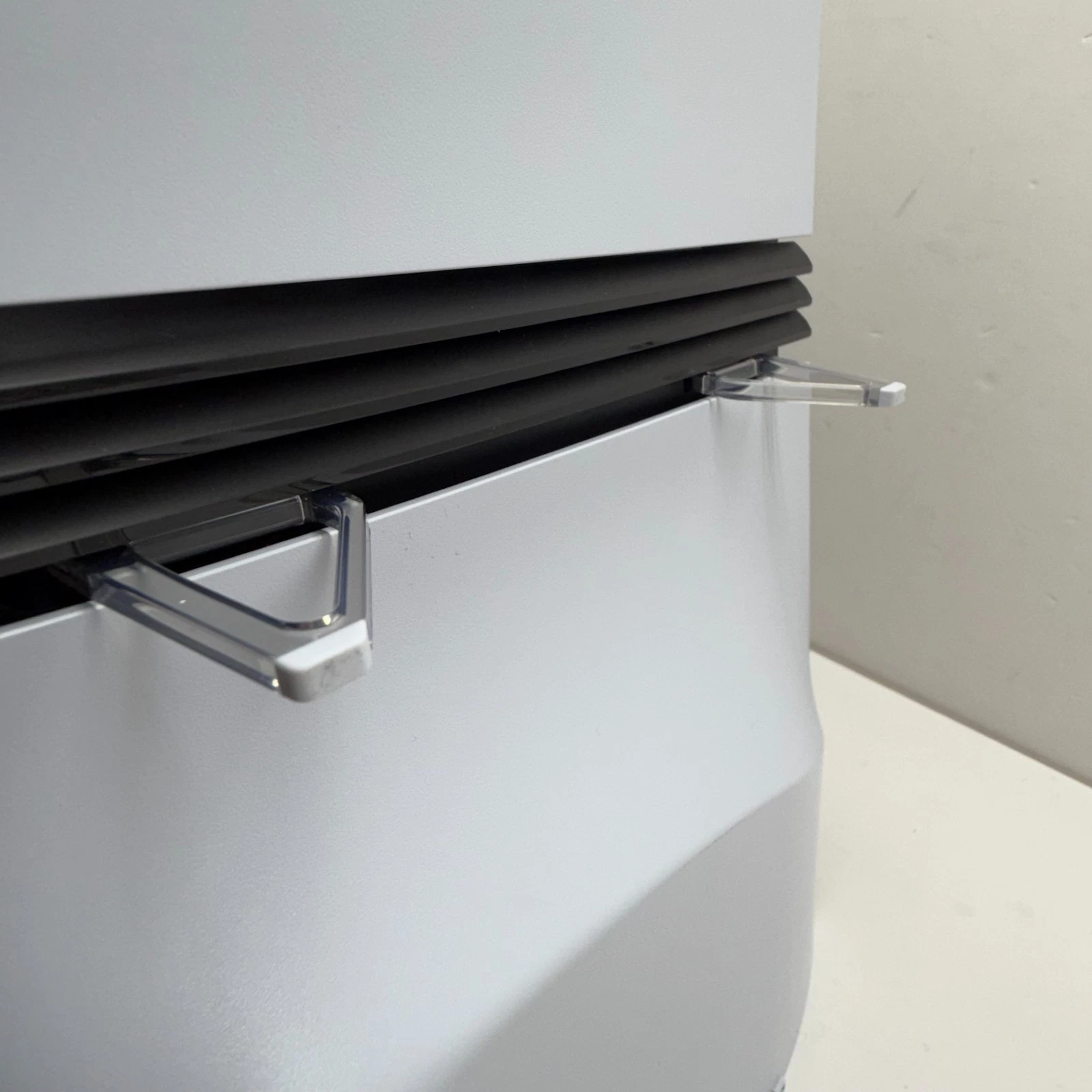 Sony PlayStation 5 Pro Console 2TB with DISC DRIVE + 2 Controllers thumbnail 6