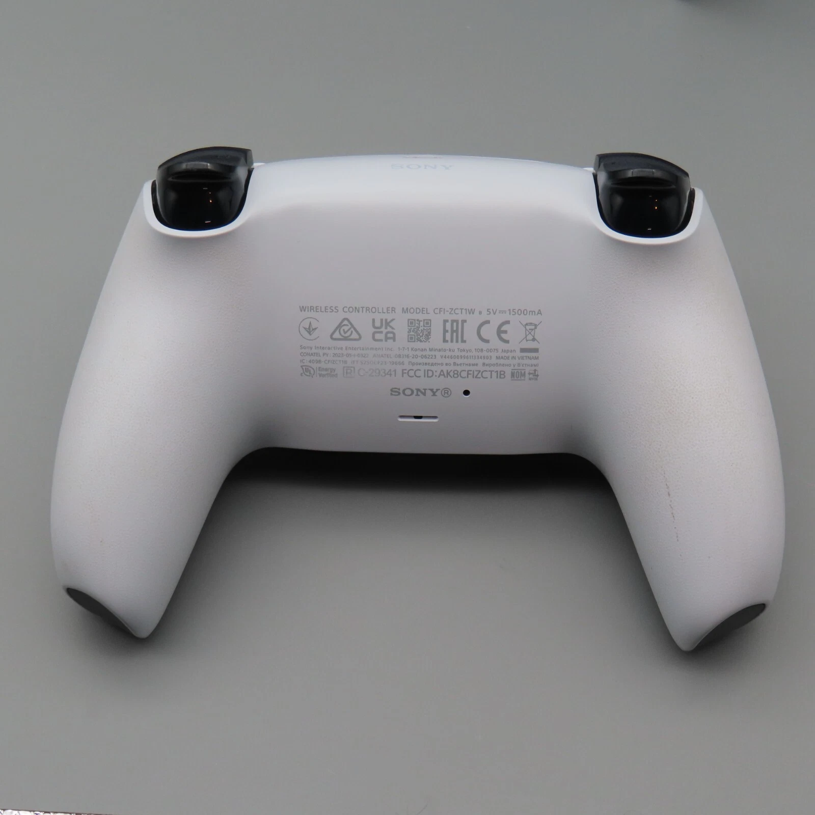 Sony PlayStation 5 PS5 Disc Drive Edition White Console CFI-1215A and Controller thumbnail 3