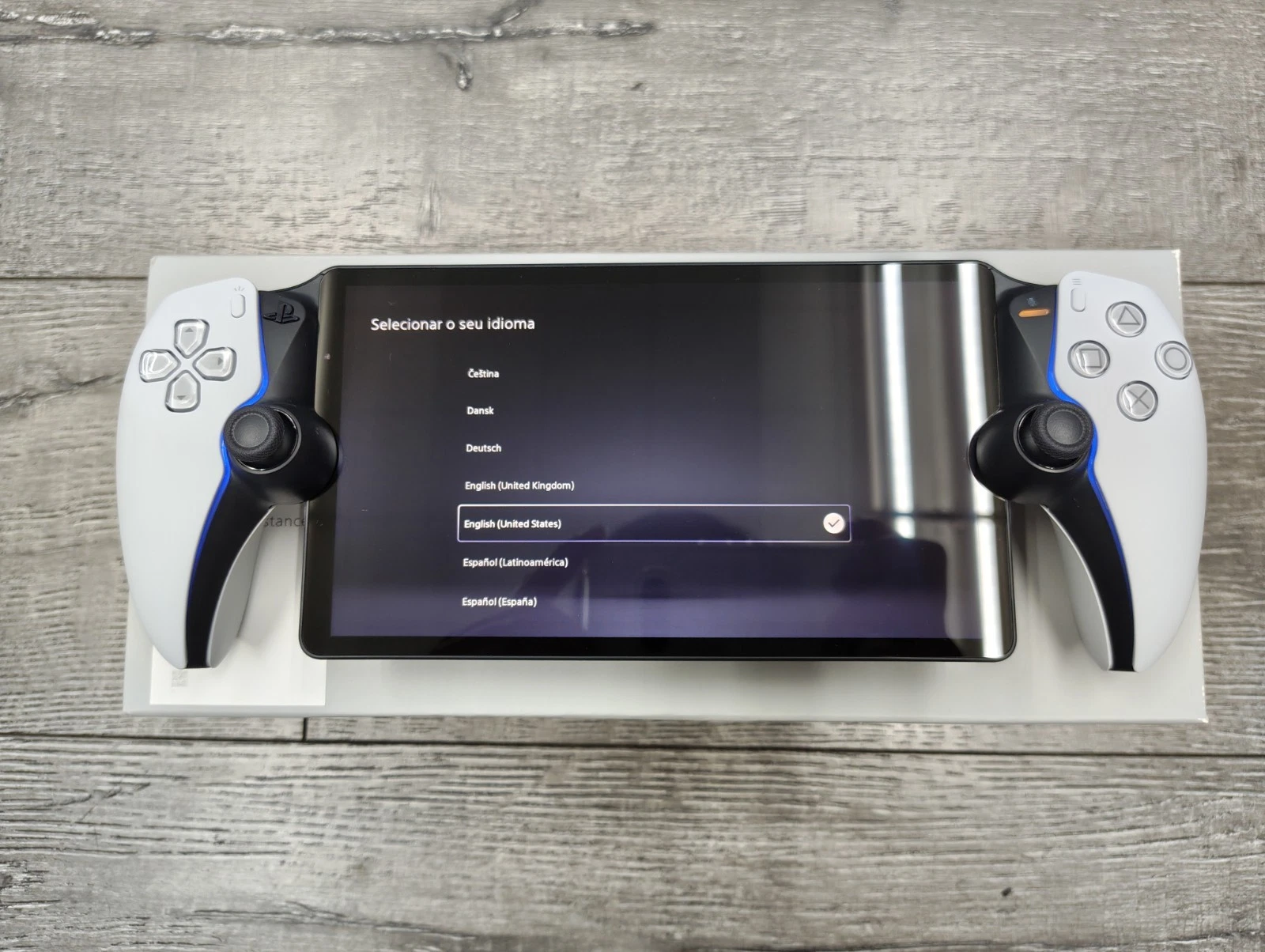 Sony PlayStation PS Portal Remote PS5 Player (White, CFI-Y1001) thumbnail 1