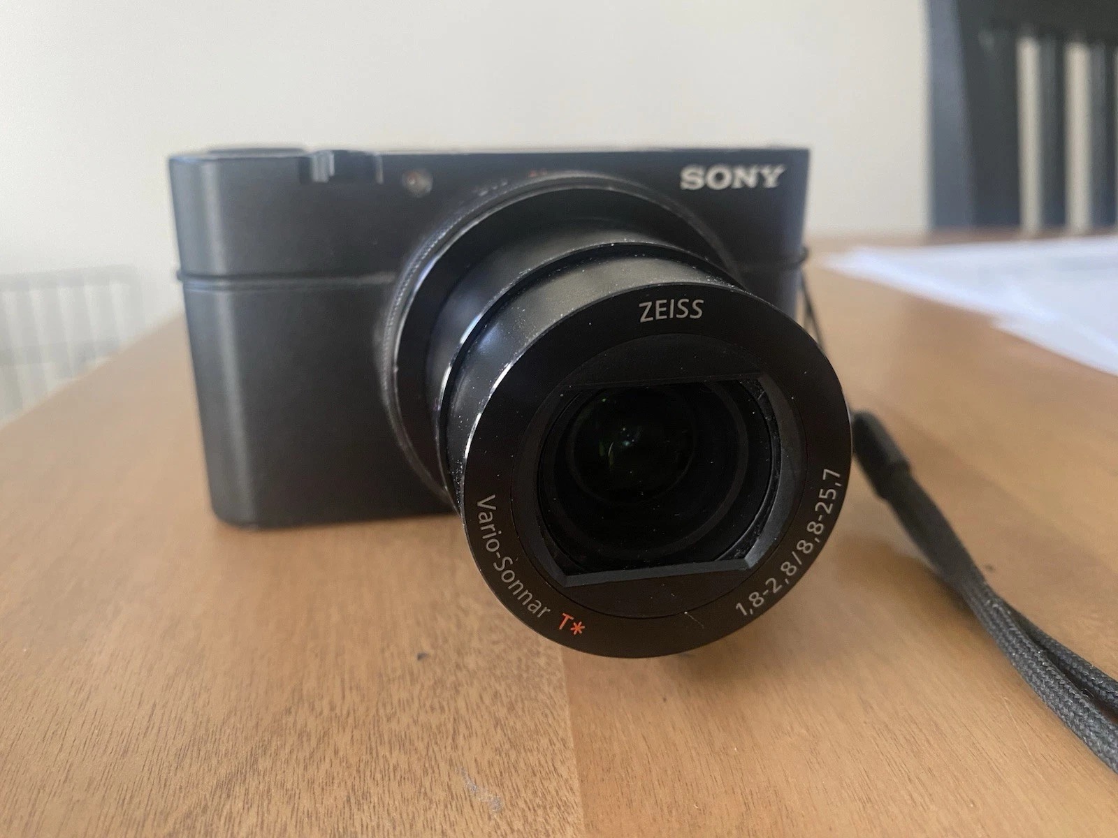 Sony RX100 III – 20.1MP Compact Digital Camera | 24–70mm F1.8–2.8 Zeiss Lens | Excellent Condition thumbnail 7