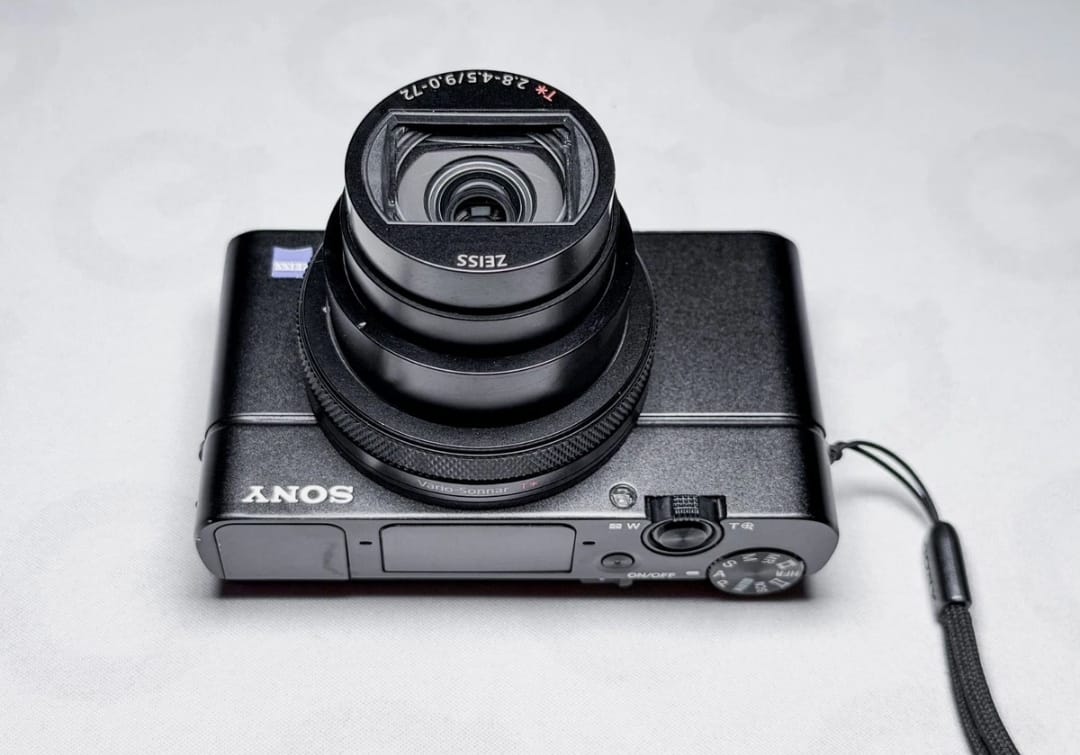 Sony RX100 VII 7 Cyber-shot ,1 Year Warranty, Mint with Box DSC-RX100 VII thumbnail 10