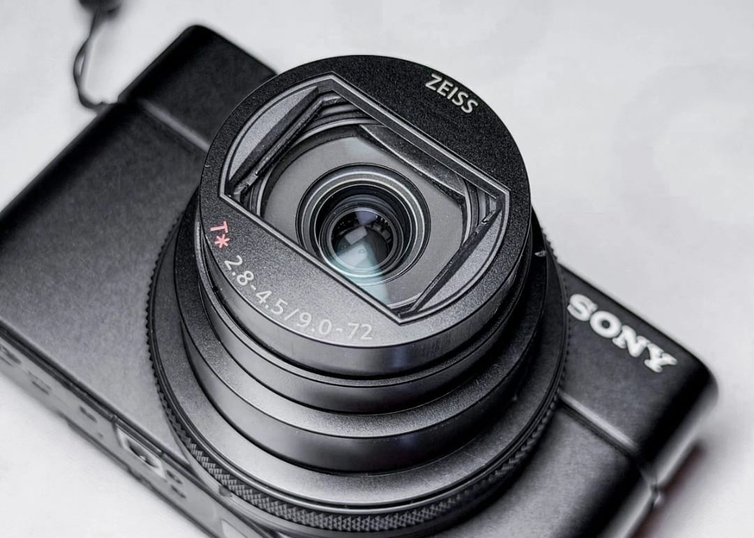 Sony RX100 VII 7 Cyber-shot ,1 Year Warranty, Mint with Box DSC-RX100 VII thumbnail 3