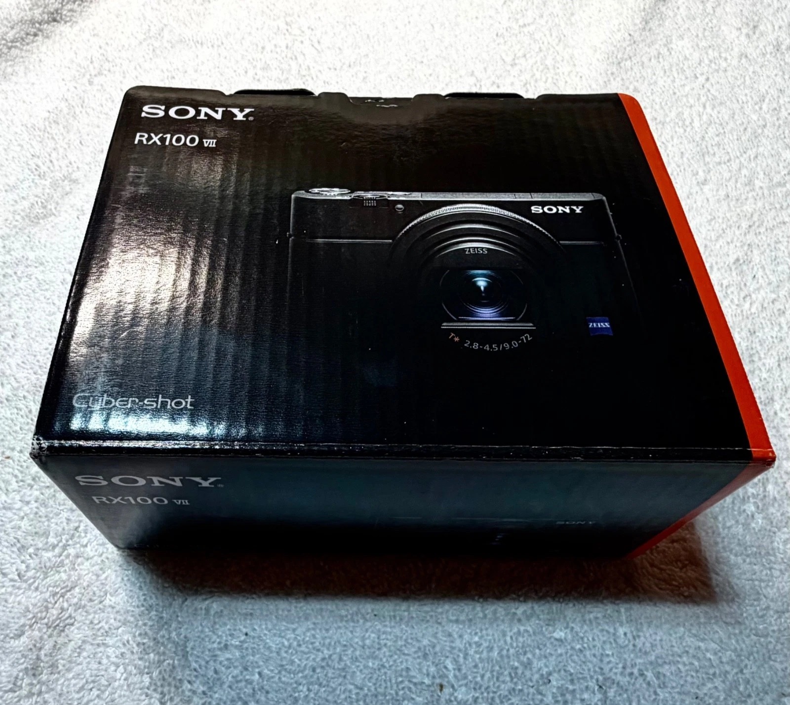 Sony RX100 VII Open Box – 5 Batteries, Charger, 256GB SD, Case thumbnail 8