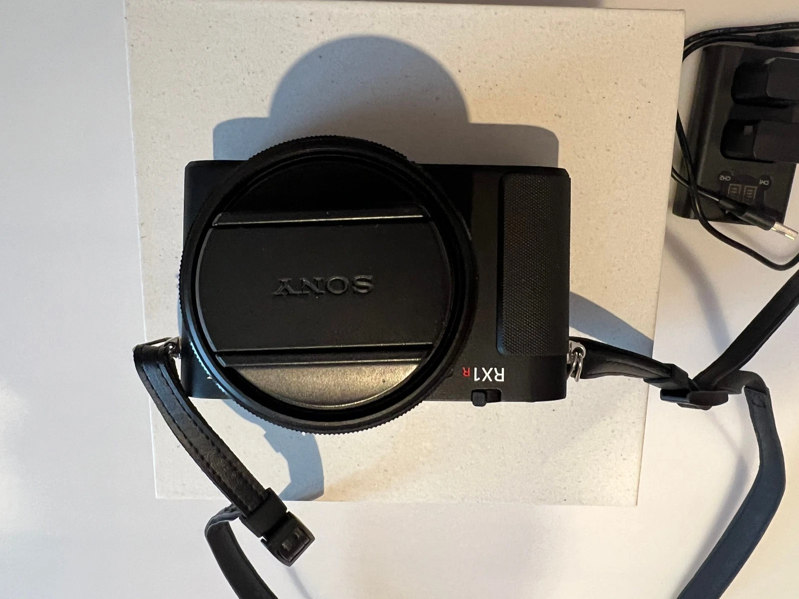 Sony RX1R III | Ultra-Premium Full-Frame Compact - Like New thumbnail 5