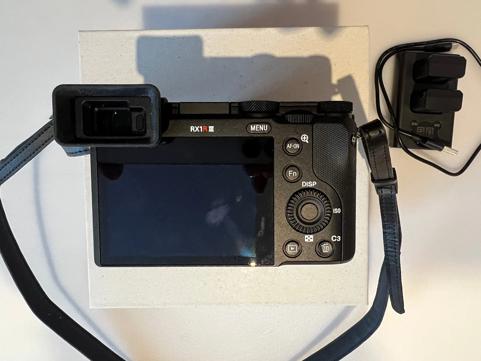 Sony RX1R III | Ultra-Premium Full-Frame Compact - Like New thumbnail 7