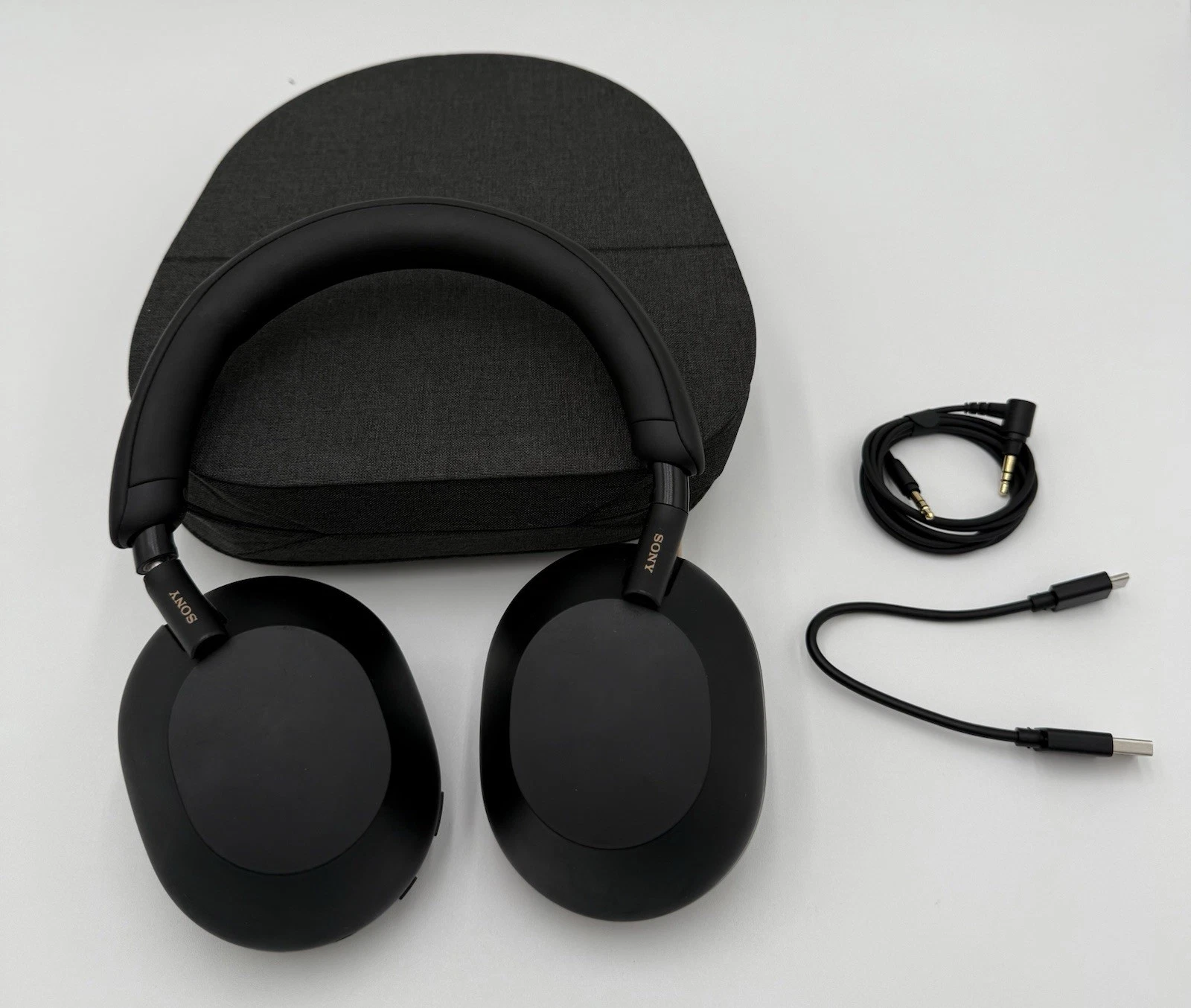 Sony WH-1000XM5 Wireless Noise Cancelling Headphones - Black thumbnail 1