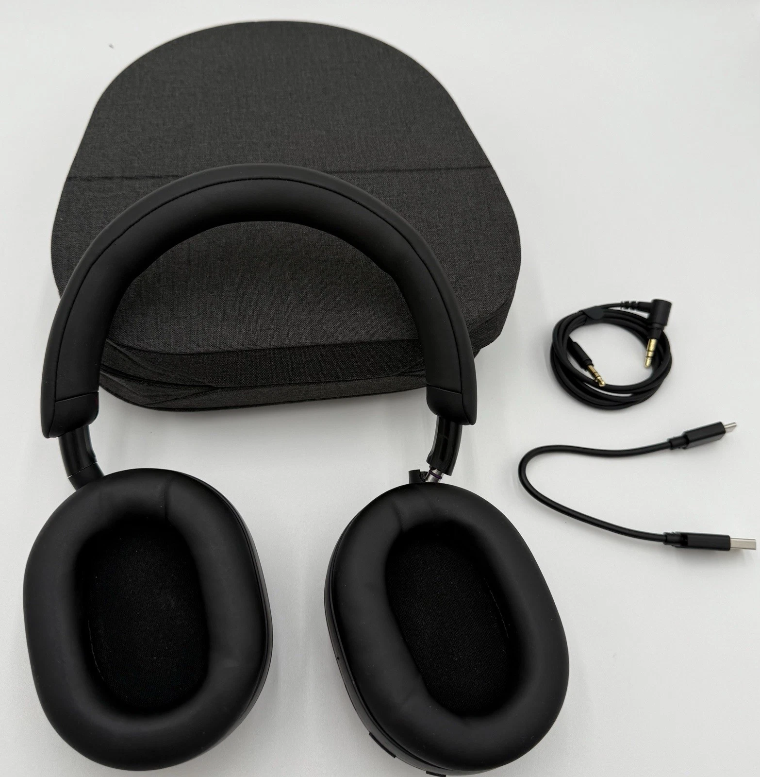 Sony WH-1000XM5 Wireless Noise Cancelling Headphones - Black thumbnail 5