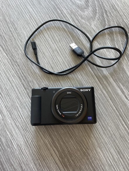 Sony ZV-1 20.1MP Compact Digital Vlog Camera – 4K Video & Flip Screen thumbnail 1