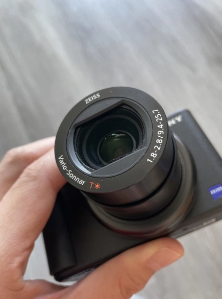 Sony ZV-1 20.1MP Compact Digital Vlog Camera – 4K Video & Flip Screen thumbnail 3