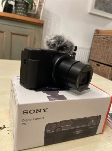 Sony ZV-1 Vlogging Camera Compact Digital Camera – Like New thumbnail 6