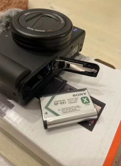 Sony ZV-1 Vlogging Camera Compact Digital Camera – Like New thumbnail 7