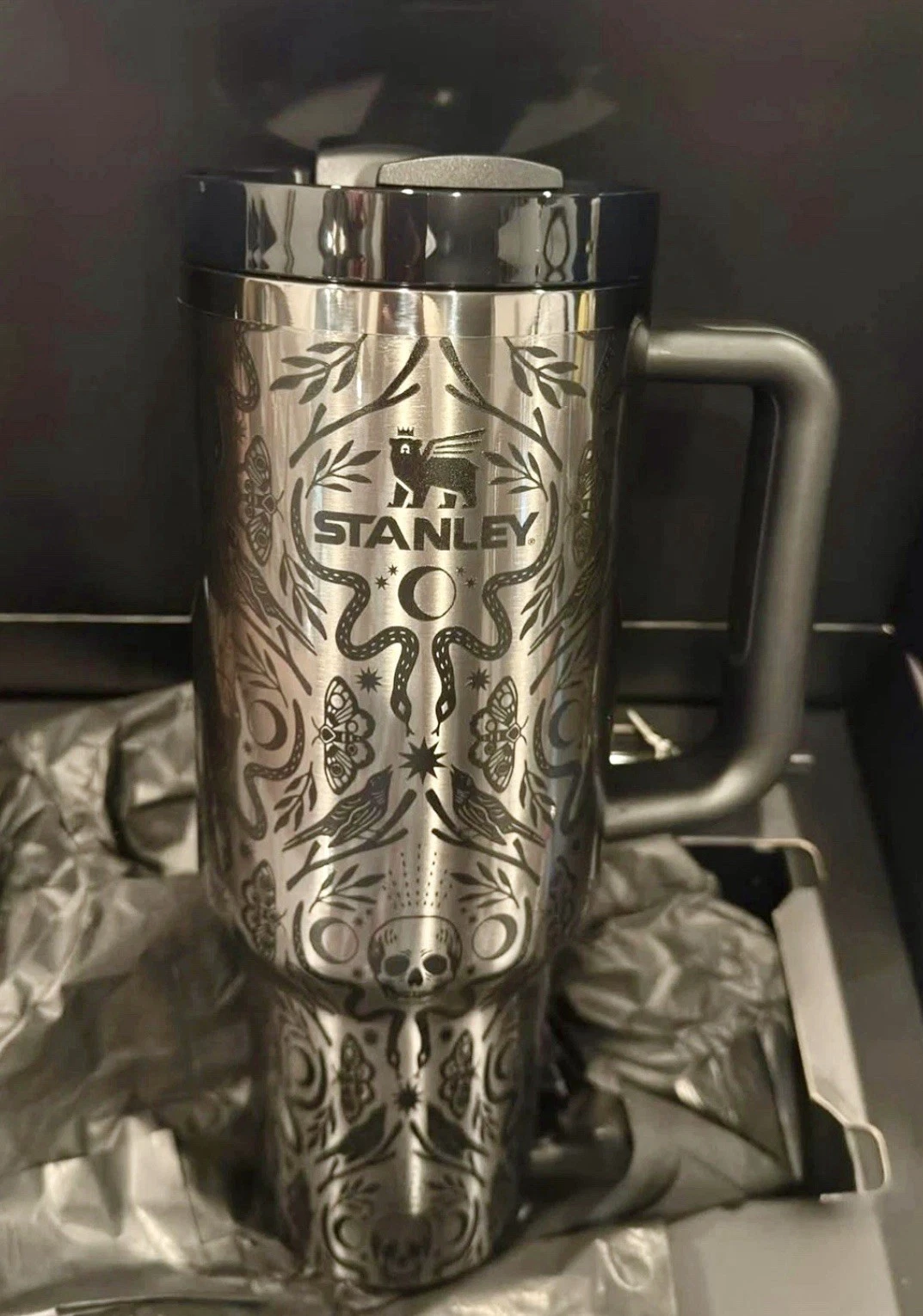 Stanley DEADLY DAMASK 40oz Halloween Quencher H2.0 FlowState Tumbler NIB thumbnail 2