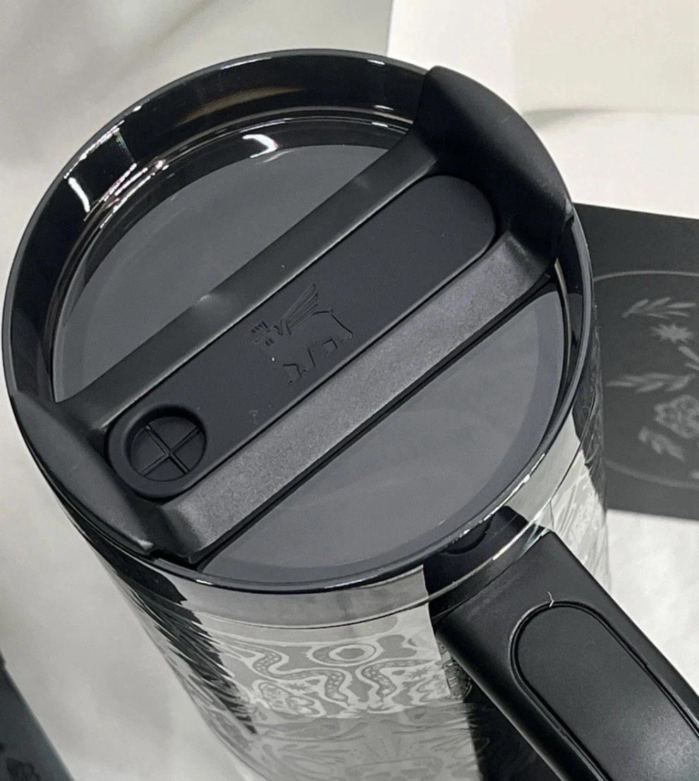 Stanley DEADLY DAMASK 40oz Halloween Quencher H2.0 FlowState Tumbler NIB thumbnail 4