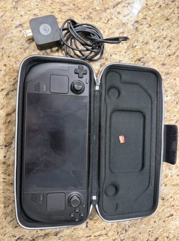 Steam Deck OLED 1 TB + 512 GB MicroSD Card thumbnail 2