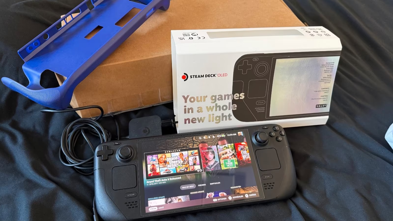 Steam Deck OLED 512GB + 1TB SD Card + Dock + Accessories thumbnail 5