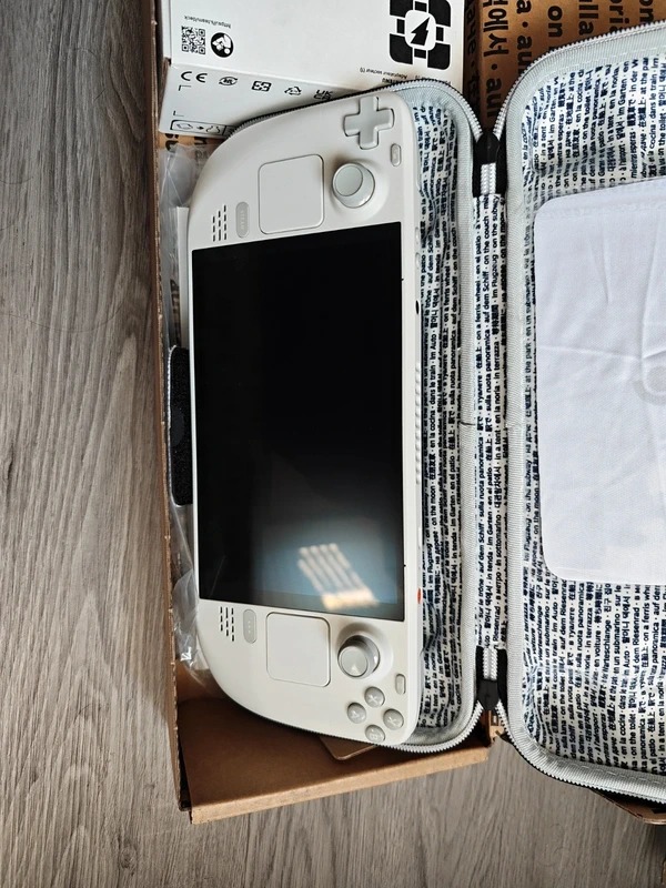 Steam deck OLED White Limited edition 1TB BRAND NEW thumbnail 5