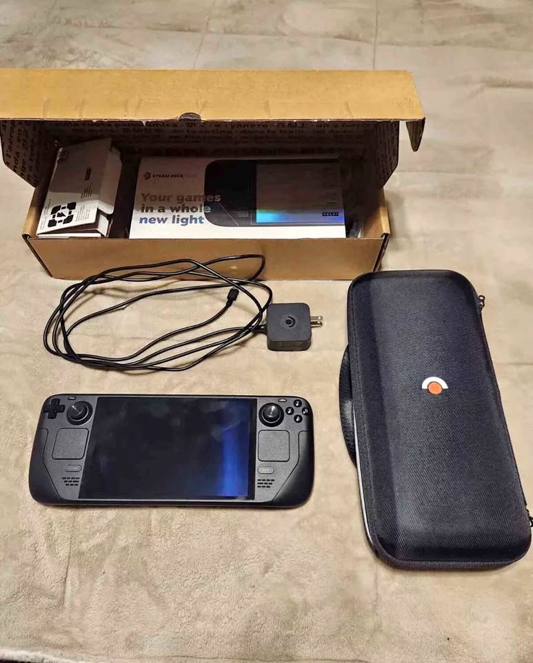 STEAM DECK OLED thumbnail 1