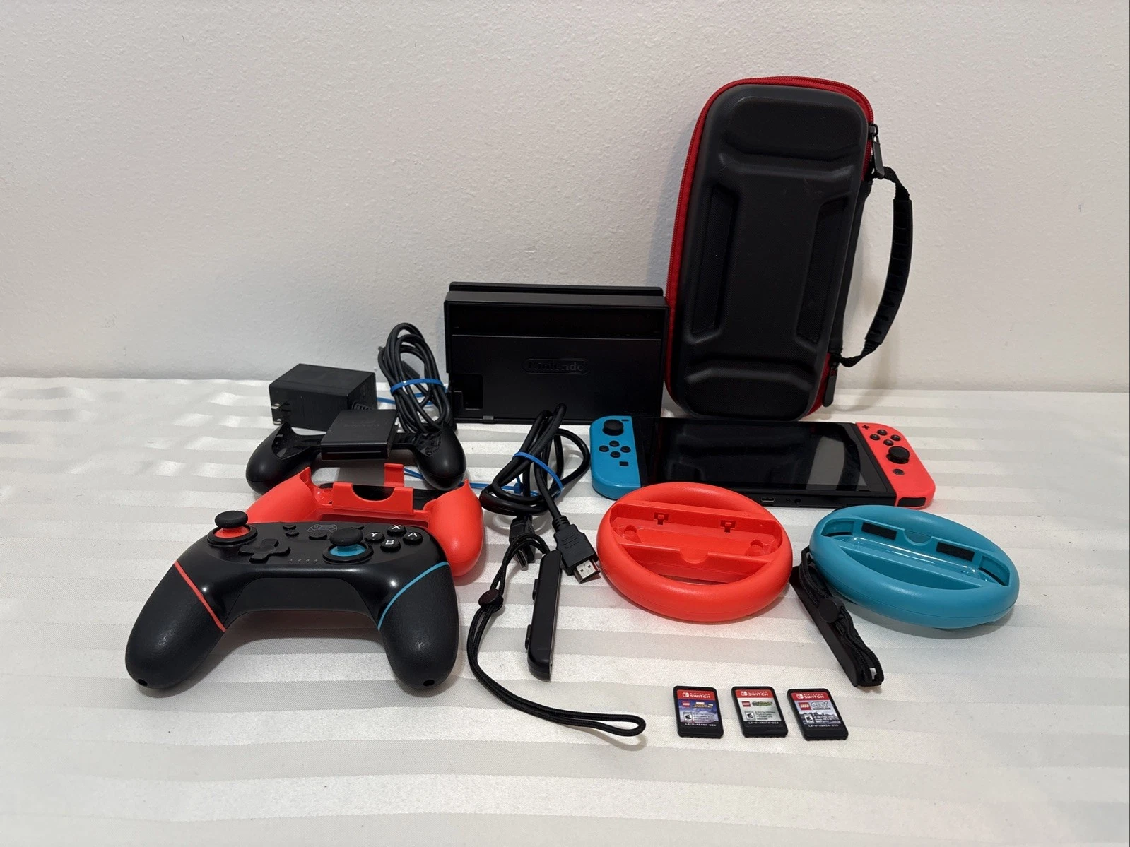 Nintendo Switch Console Bundle With 3 Games & Controller 2 Wheels thumbnail 1