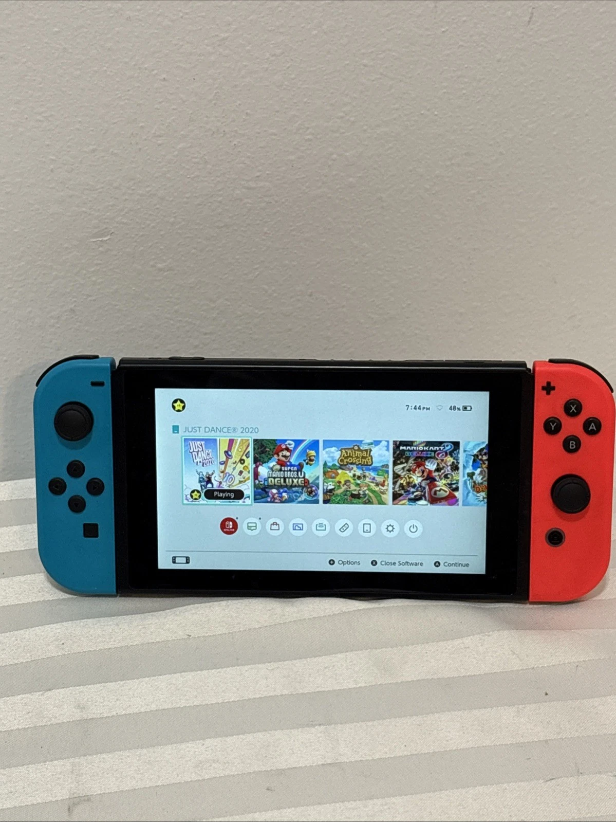 Nintendo Switch Console Bundle With 3 Games & Controller 2 Wheels thumbnail 7