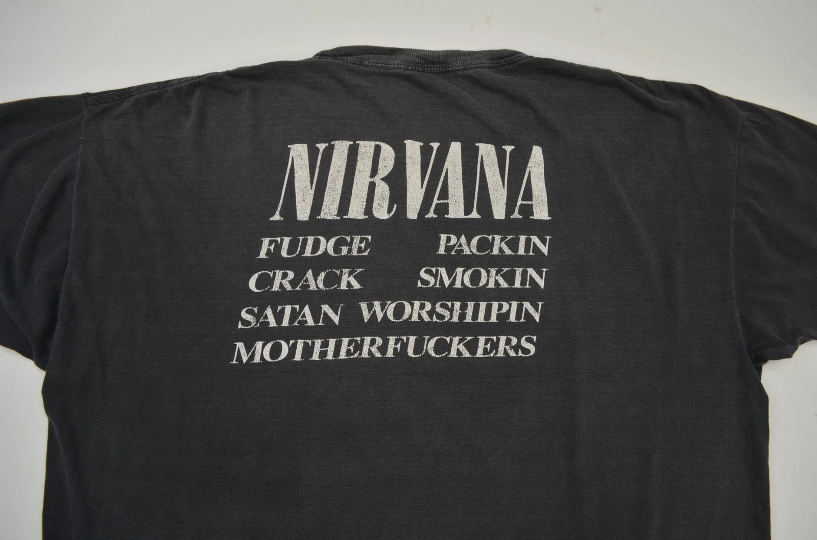 T-shirt noir vieilli vintage années 90 Nirvana Vestibule Cercles of Hell taille XL thumbnail 3