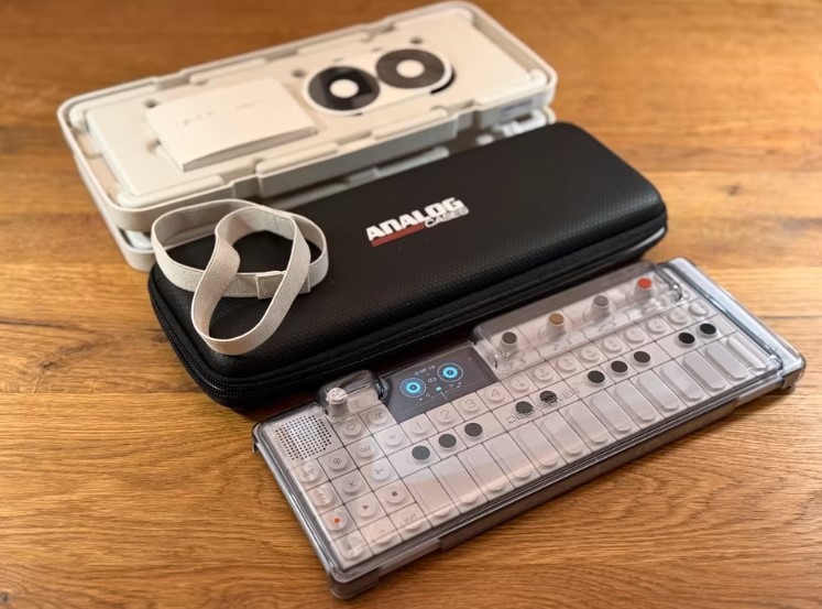 Teenage Engineering OP-1 Field Synthesizer – Like New Condition + Accessories thumbnail 7