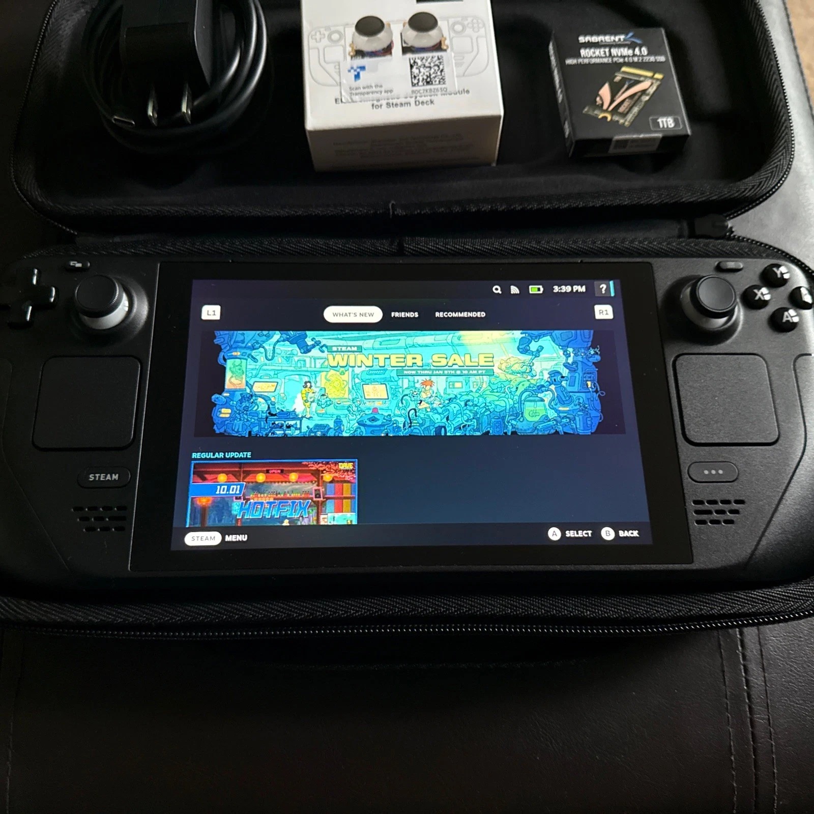 Valve Steam Deck 1 TB SSD LCD Gaming Handheld [USED - Excellent] With Extras thumbnail 2