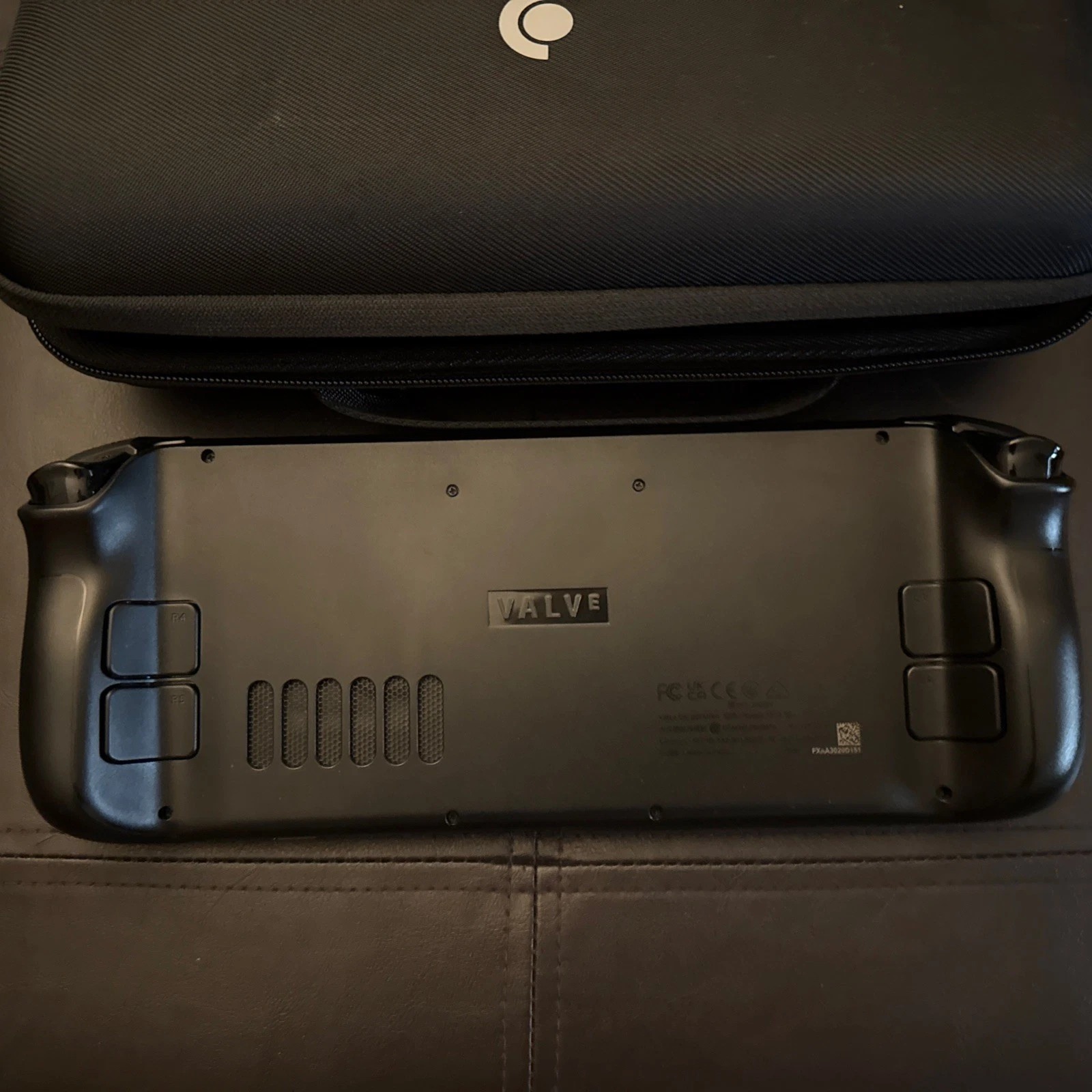 Valve Steam Deck 1 TB SSD LCD Gaming Handheld [USED - Excellent] With Extras thumbnail 4