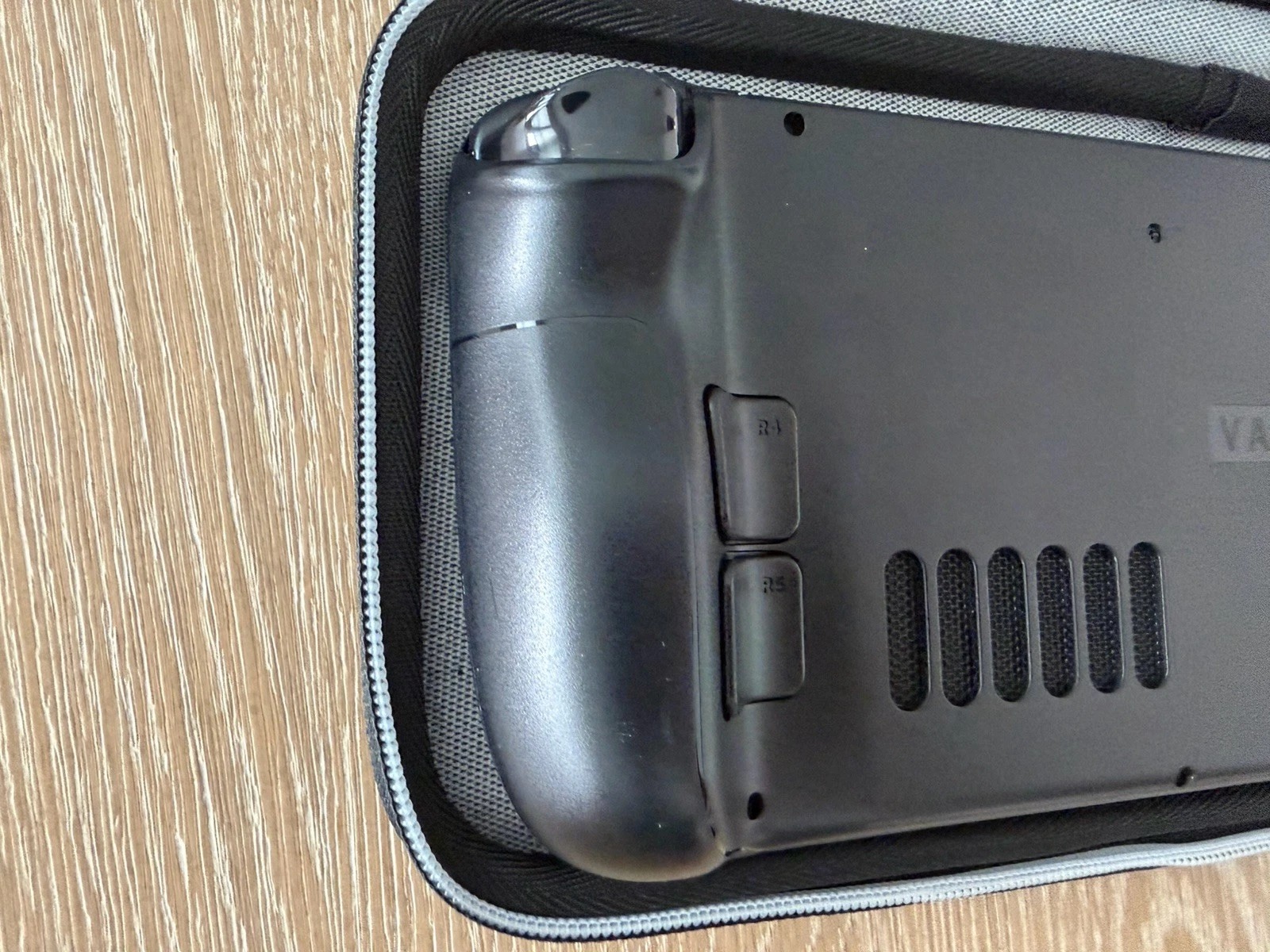 Valve Steam Deck 1T  Handheld Console comes with Case and Charger thumbnail 4