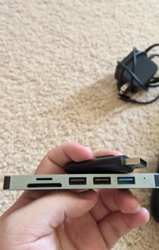 Valve Steam Deck 1TB LCD Model with Dock & Accessories thumbnail 4