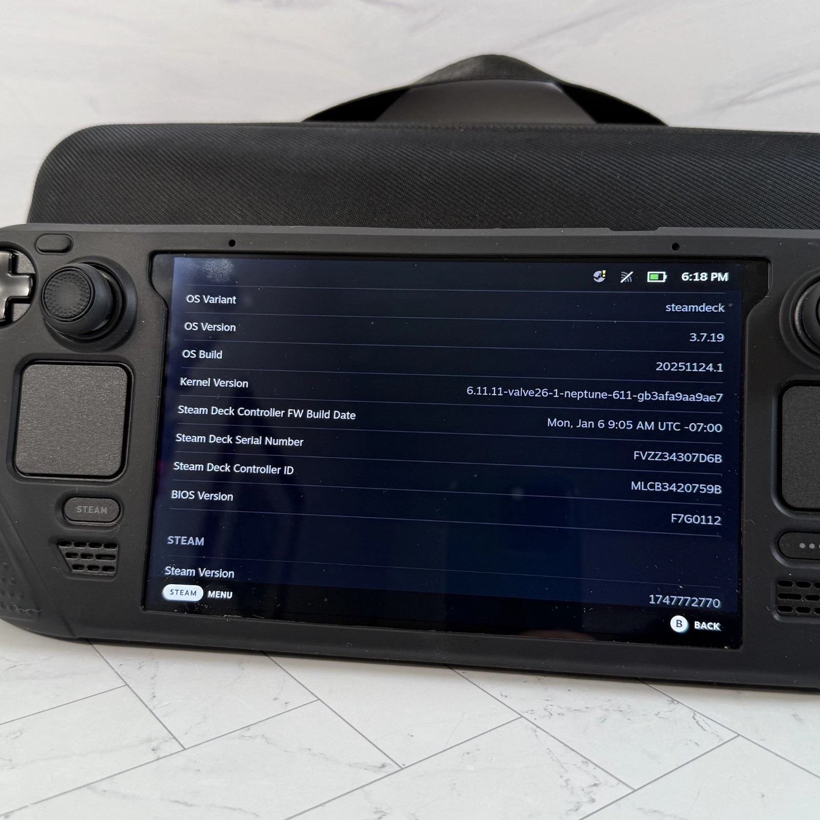 Valve Steam Deck 1TB SSD | 16GB RAM | AMD APU | OLED | Handheld Gaming PC H601 thumbnail 3