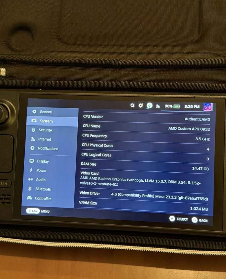 Valve Steam Deck 512GB OLED with Docking Station, Charger & Case thumbnail 5