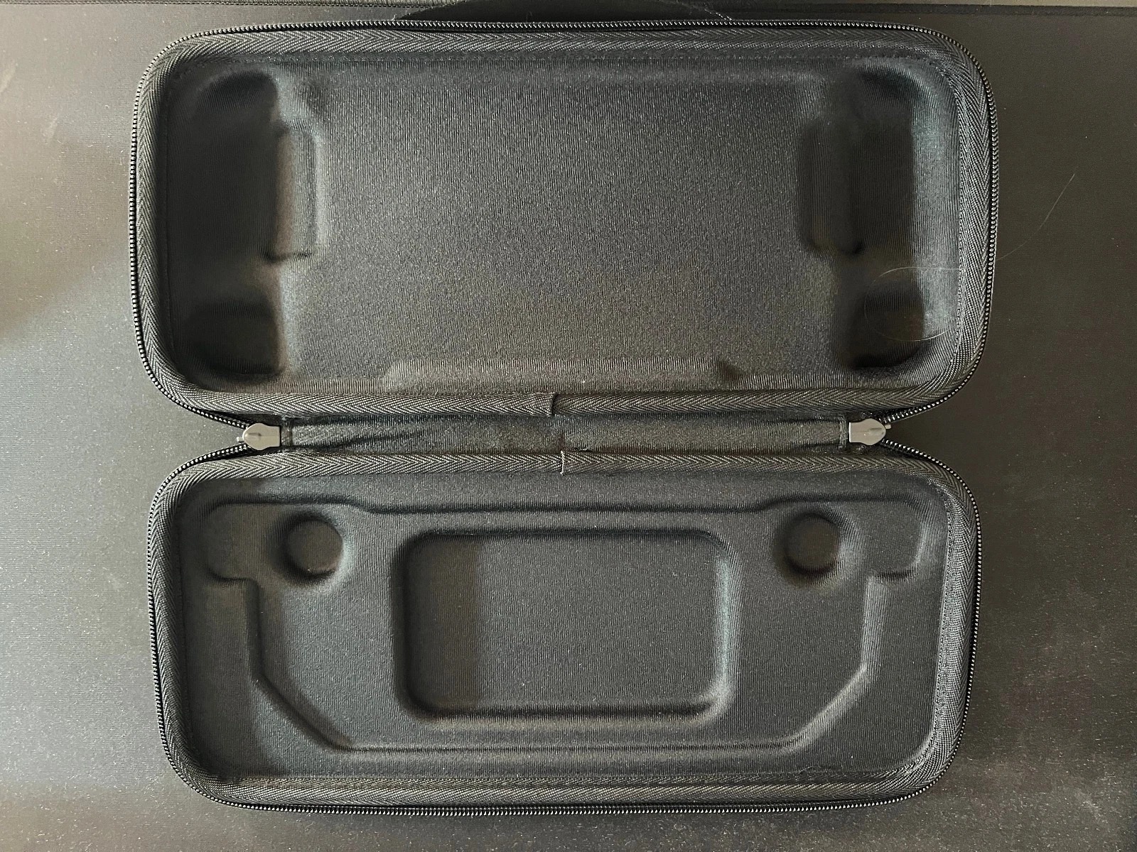 Valve Steam Deck LCD 1TB With OEM Charger, Case & Dock thumbnail 5