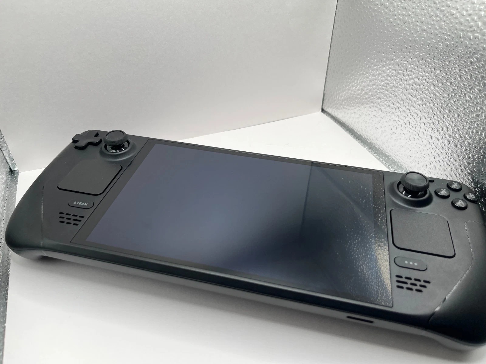 Valve Steam Deck OLED 1 TB + Steam Dock & JSAUX Case — Barely Used, Ships Fast thumbnail 2