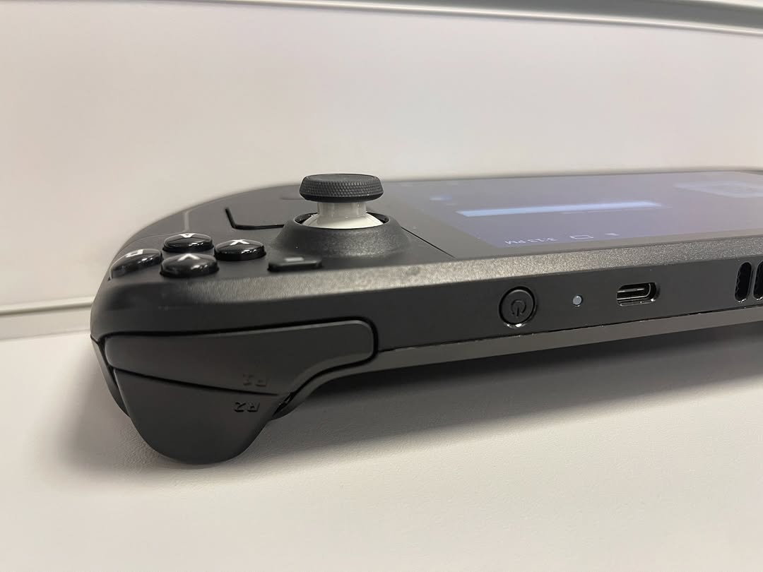 Valve Steam Deck OLED 1 TB thumbnail 7