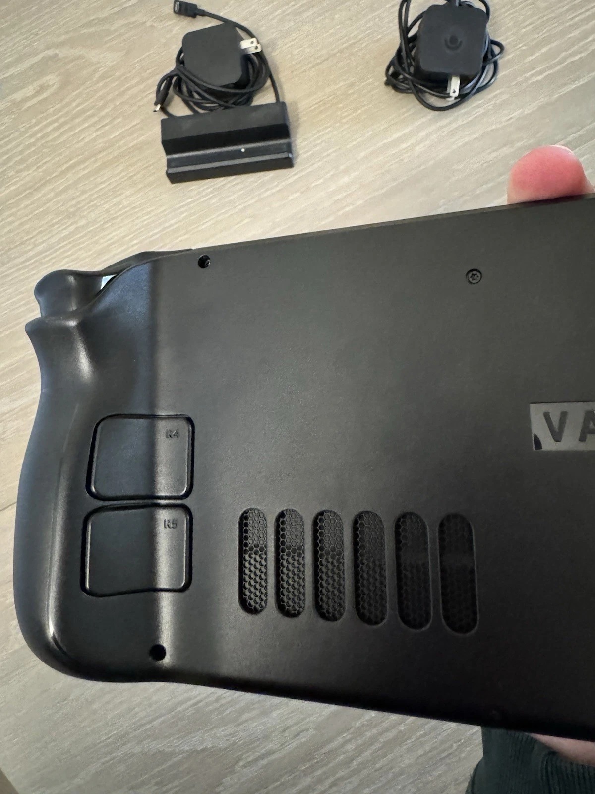 Valve Steam Deck OLED 1T w/ Charger, Dock & Travel Case thumbnail 4