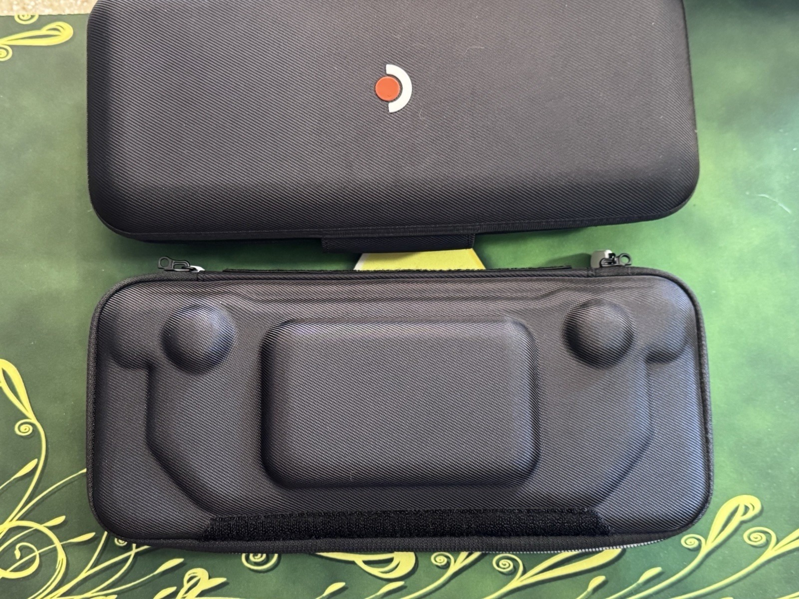 Valve Steam Deck OLED 1TB Handheld Console Bundle – OEM Dock + Steam Controller – Mint Condition thumbnail 5