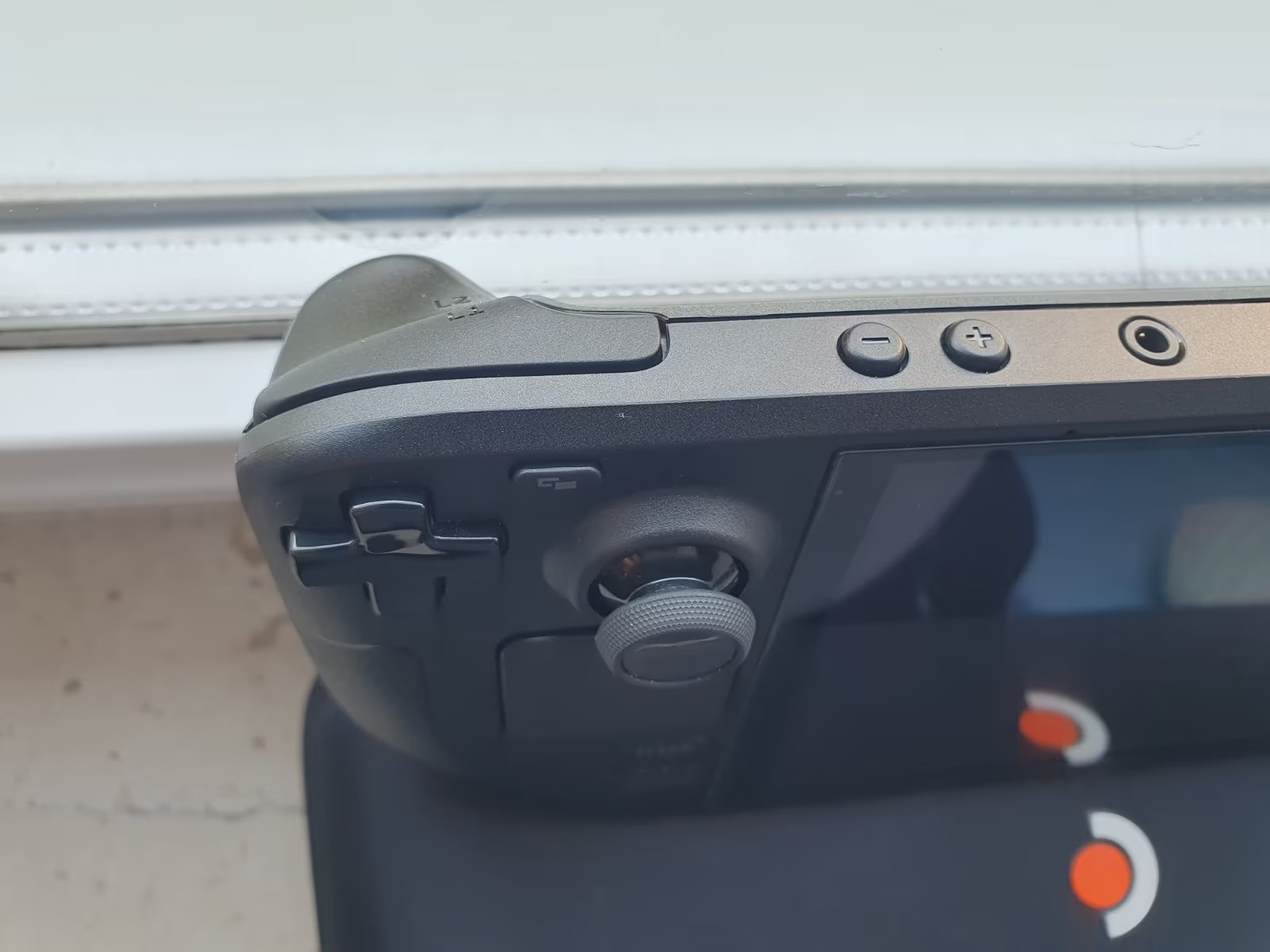 Valve Steam Deck OLED 1TB – Handheld Gaming Console thumbnail 5