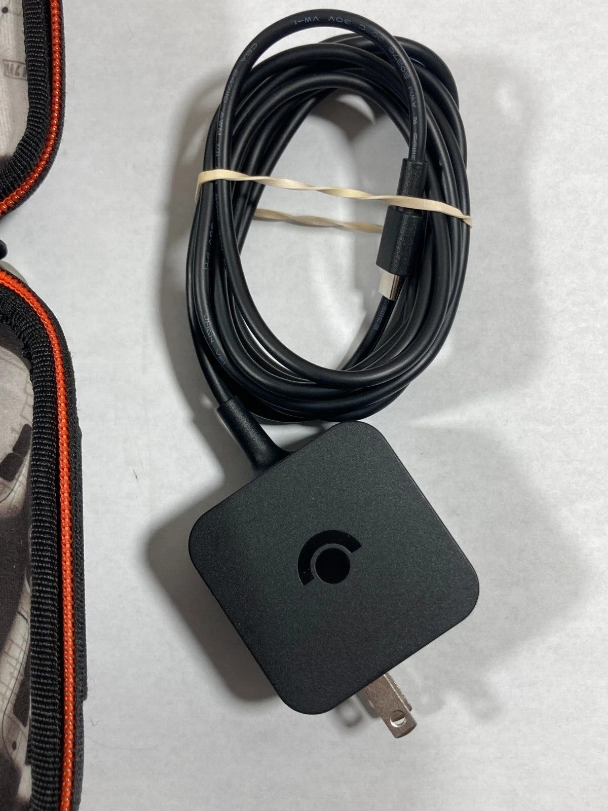 Valve Steam Deck OLED 1TB Limited Edition Handheld Console + Case – Excellent Condition thumbnail 7