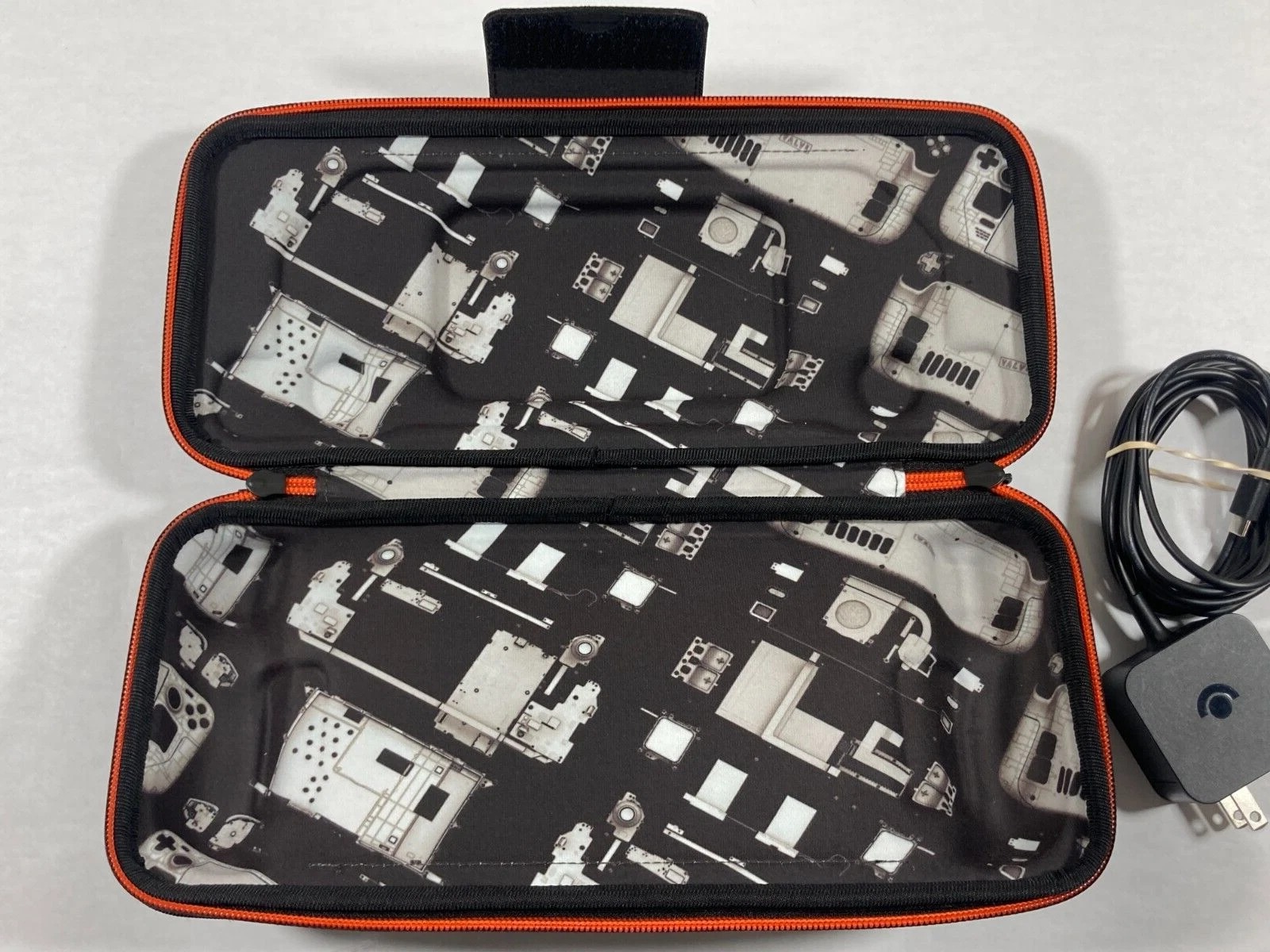 Valve Steam Deck OLED 1TB Limited Edition Handheld Console + Case – Excellent Condition thumbnail 8