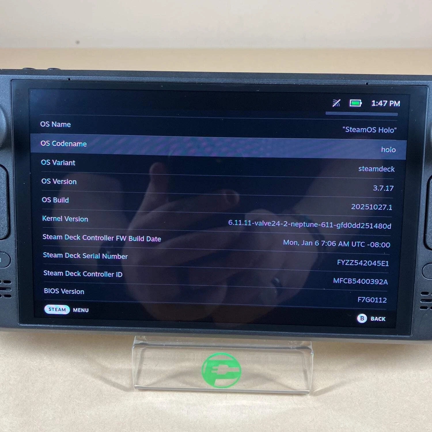 Valve Steam Deck OLED 1TB Video Game Console 1030 thumbnail 3