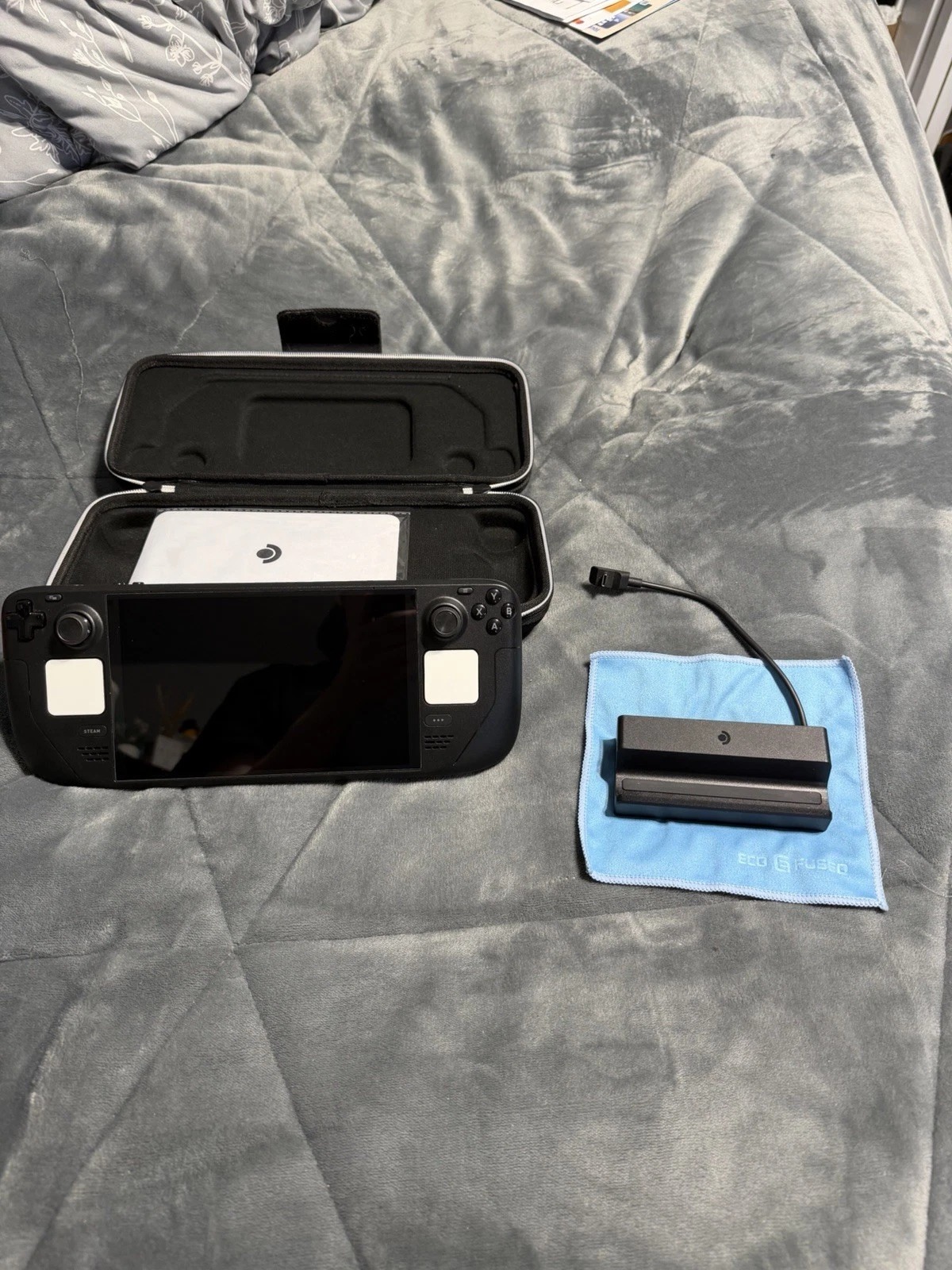 Valve Steam Deck OLED 1TB With Dock Case And Screen Protector thumbnail 4