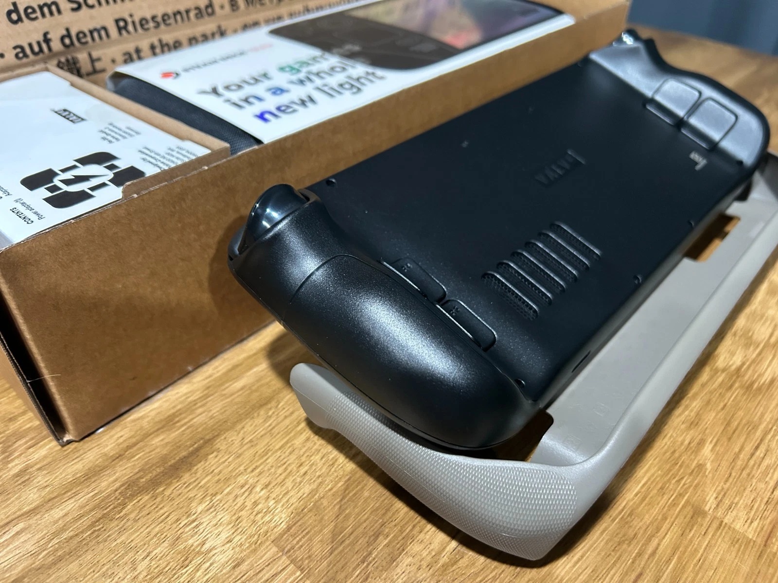 Valve Steam Deck OLED – 2TB SSD | Like New | GripCase + Extras thumbnail 5