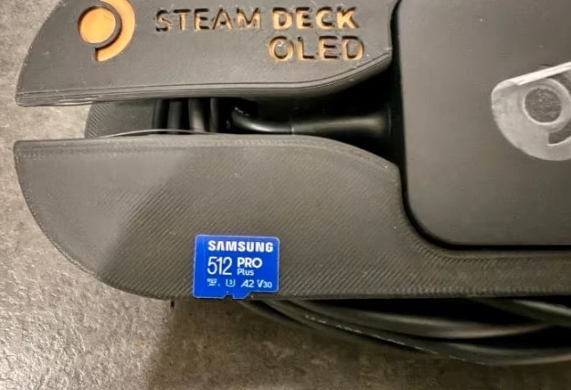 Valve Steam Deck OLED 512GB (2025) + 512GB microSD -Includes Dock thumbnail 5