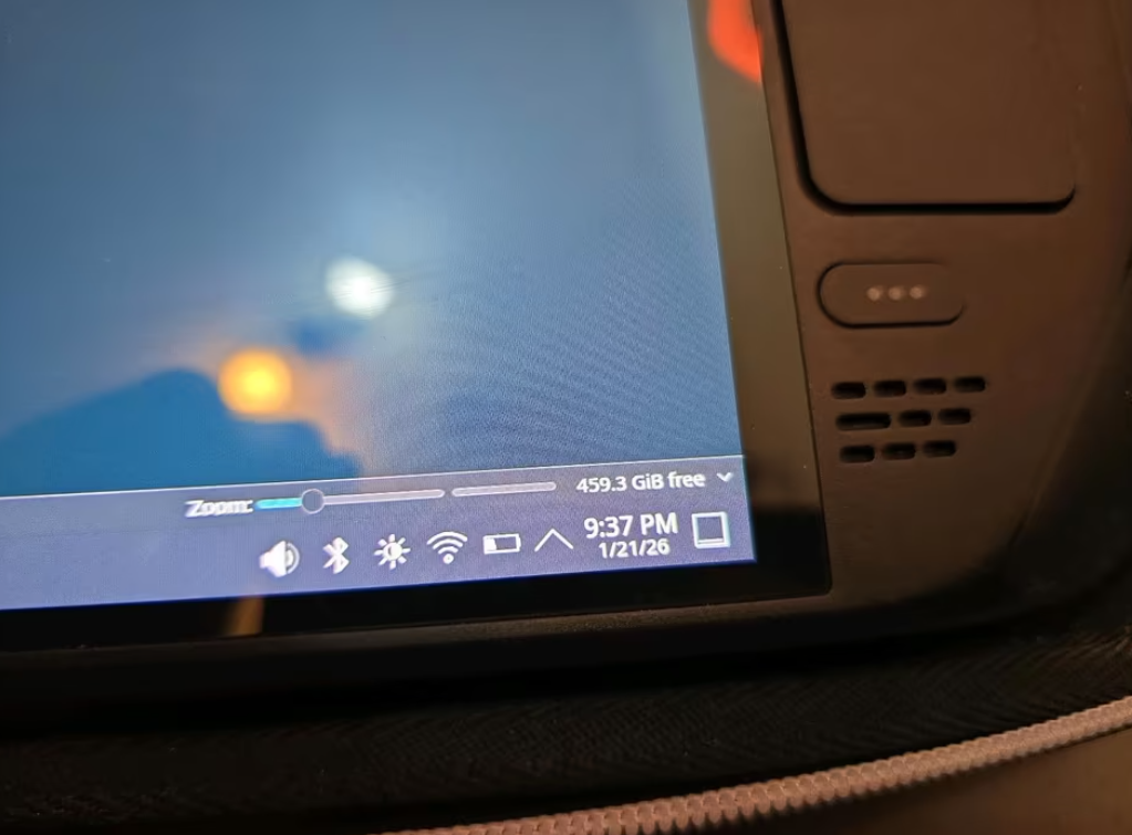 Valve Steam Deck OLED 512GB with Docking Station thumbnail 2